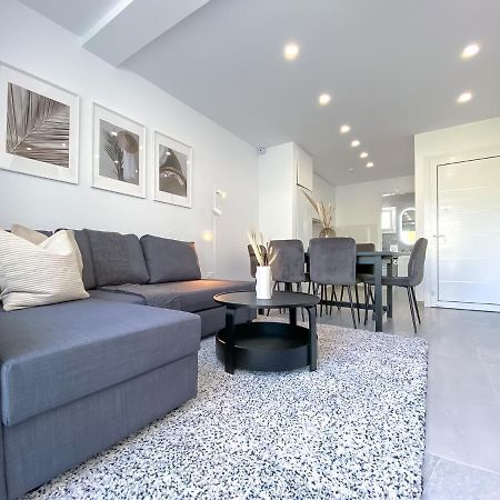 Phaedrus Living Limnaria Luxury Flat Vine 121 Lejlighed Paphos Eksteriør billede