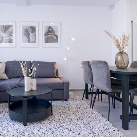 Phaedrus Living Limnaria Luxury Flat Vine 121 Lejlighed Paphos Eksteriør billede