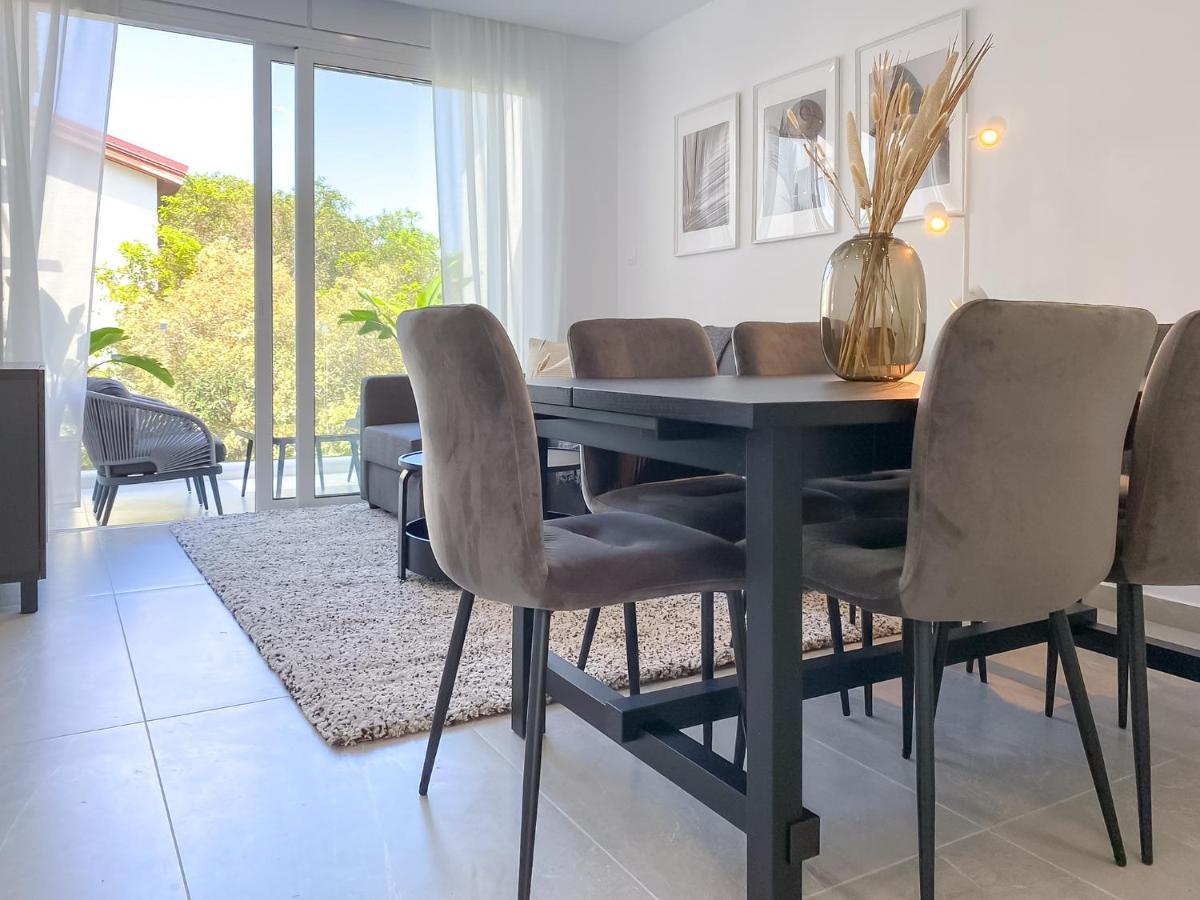 Phaedrus Living Limnaria Luxury Flat Vine 121 Lejlighed Paphos Eksteriør billede